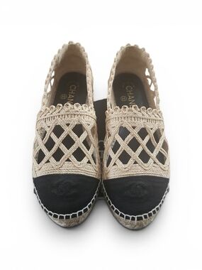 Chanel – Souliers en raffia authentiques – Neufs – Taille 38 (fait petit) 🖤